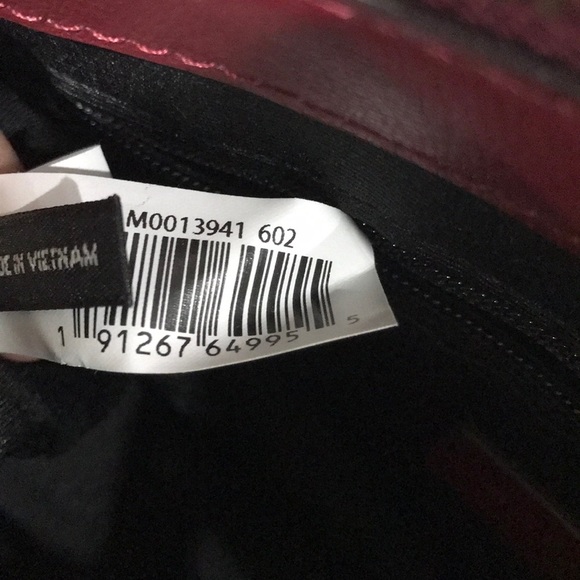 Marc Jacobs The Commuter Burgundy Crossbody Bag - Picture 14 of 16